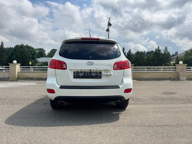Hyundai Santa Fe-5