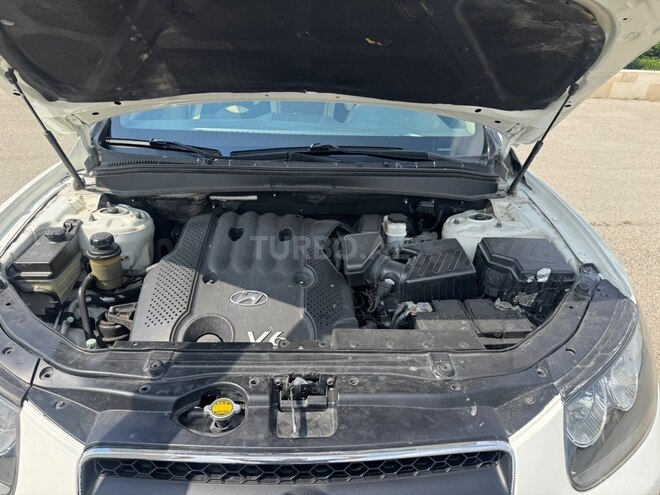 Hyundai Santa Fe-14