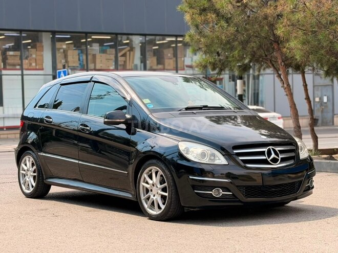 Mercedes B 170-17