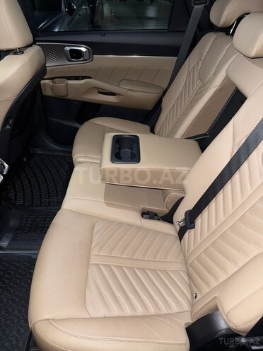 Kia Sorento-12