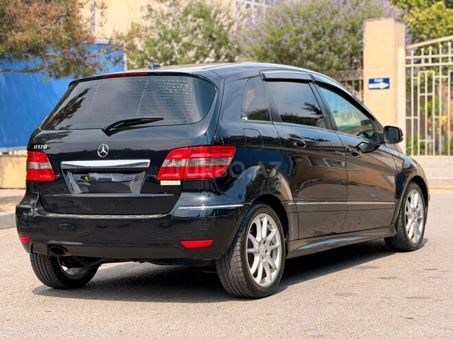 Mercedes B 170-21