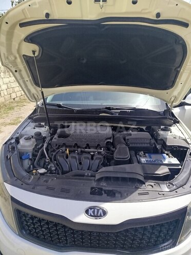 Kia Optima-4