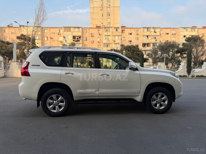 Toyota Land Cruiser Prado-4
