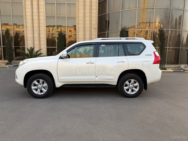 Toyota Land Cruiser Prado-5