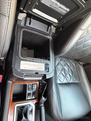 Toyota Land Cruiser Prado-13