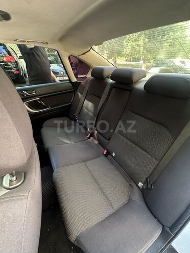 Subaru Legacy-3