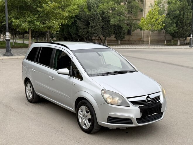 Opel Zafira-2