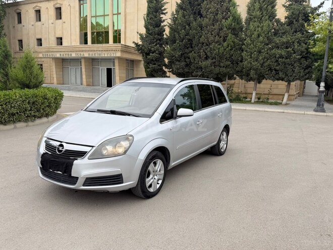 Opel Zafira-4