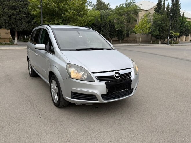 Opel Zafira-15