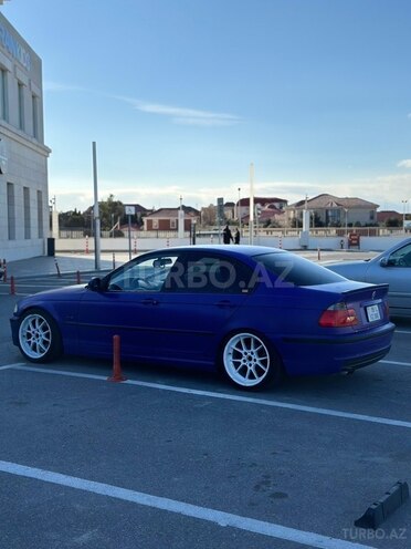 BMW 330-4