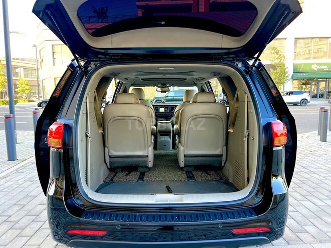 Kia Carnival-21