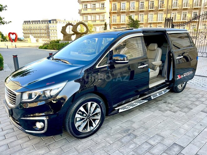Kia Carnival-13