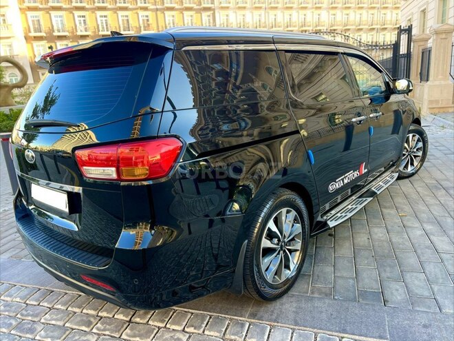Kia Carnival-10