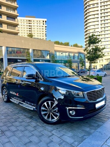 Kia Carnival-4