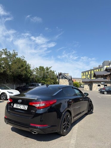 Kia Optima-4