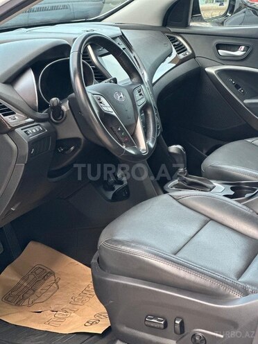 Hyundai Santa Fe-8