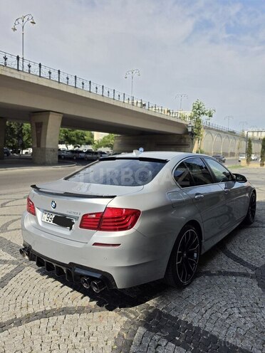 BMW 528-9