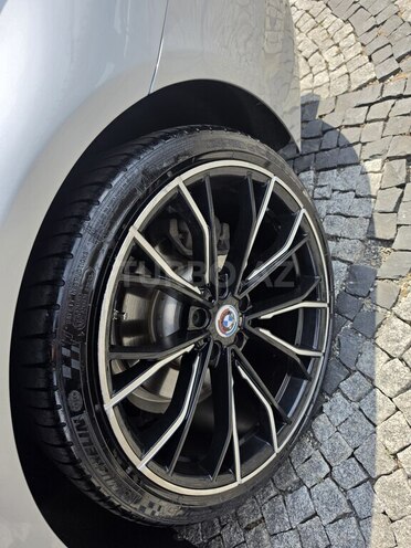 BMW 528-19