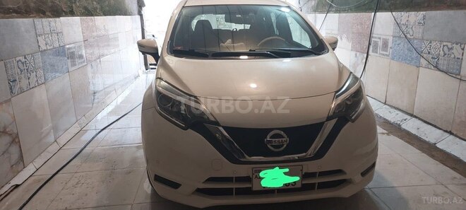 Nissan Note-2