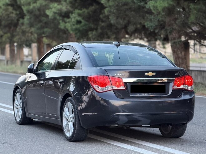 Chevrolet Cruze-10