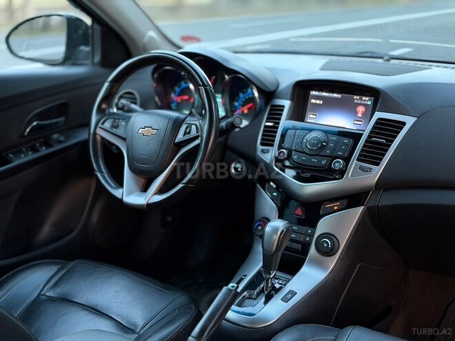 Chevrolet Cruze-16