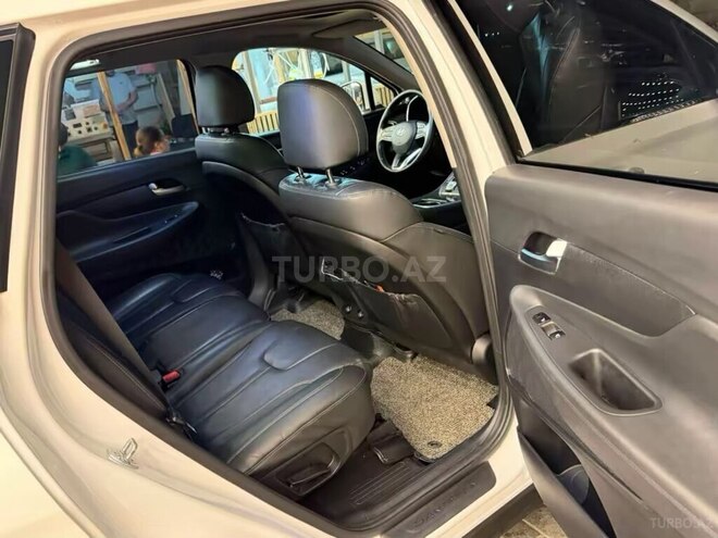 Hyundai Santa Fe-11