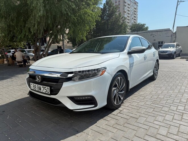 Honda Insight-3