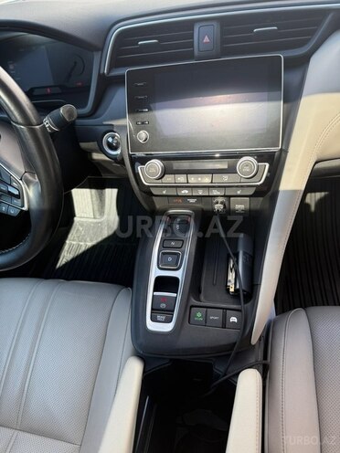 Honda Insight-11