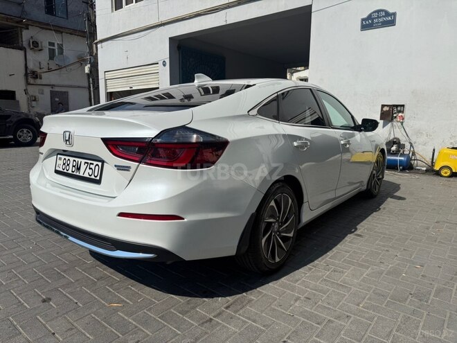 Honda Insight-7