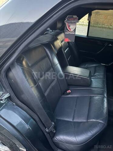 Mercedes E 200-5