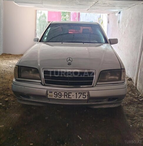 Mercedes C 220-1