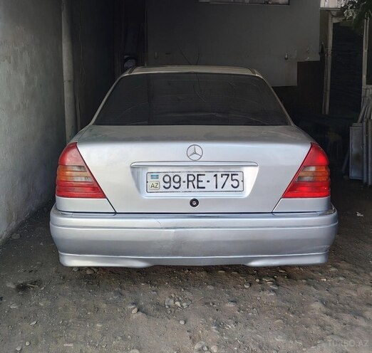 Mercedes C 220-2
