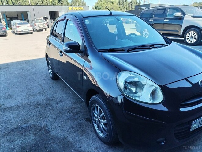 Nissan March-7