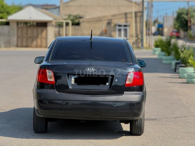 Kia Rio-2