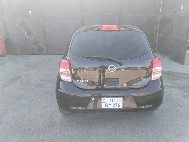 Nissan March-2