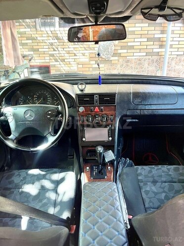 Mercedes C 180-4