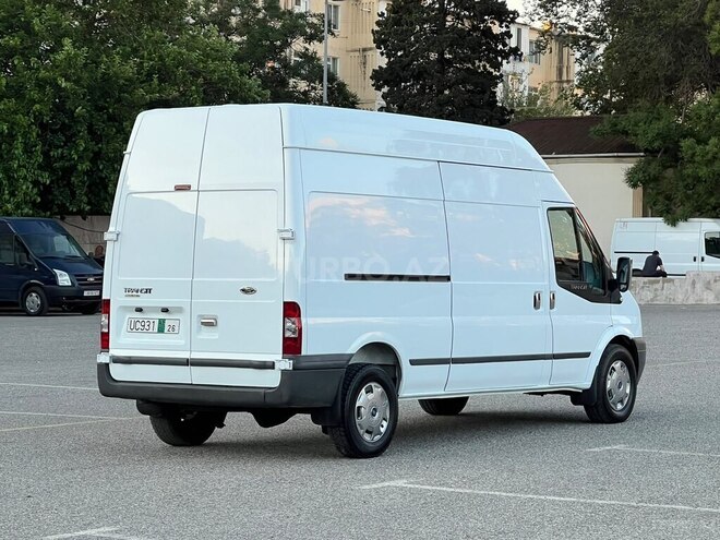 Ford Transit-4