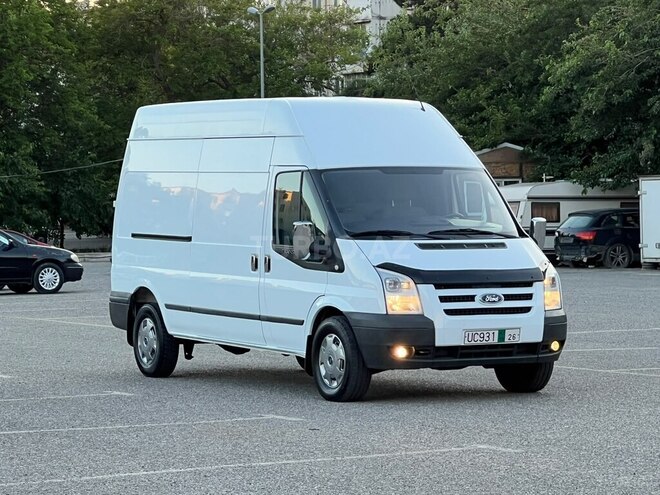 Ford Transit-2