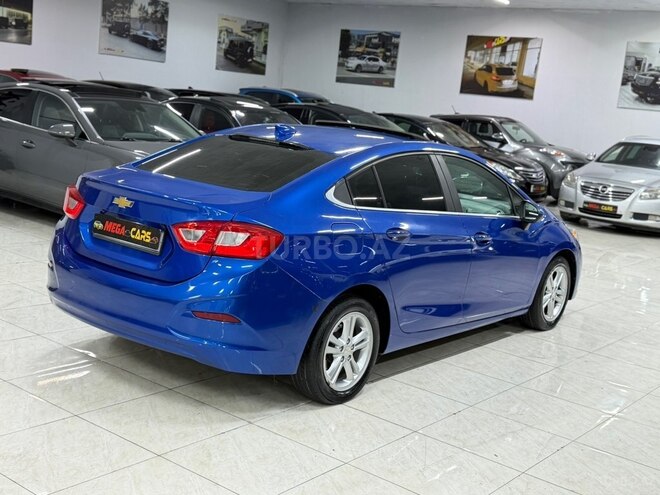 Chevrolet Cruze-11