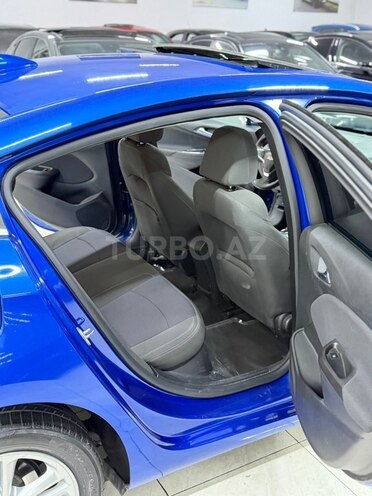 Chevrolet Cruze-29