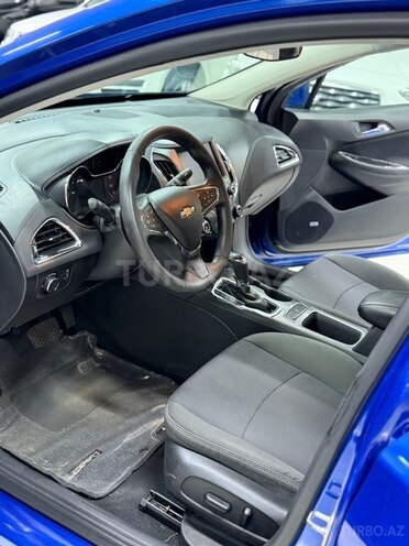 Chevrolet Cruze-22