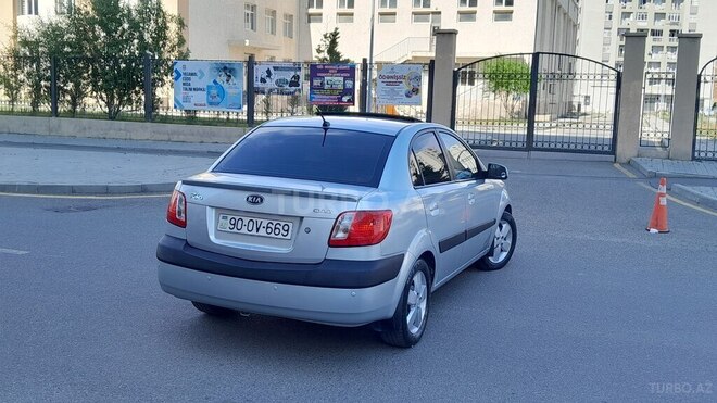 Kia Rio-5
