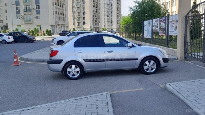 Kia Rio-15