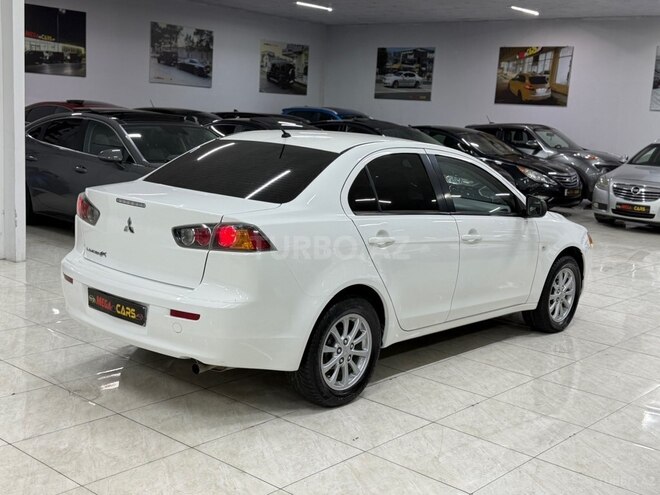 Mitsubishi Lancer-11