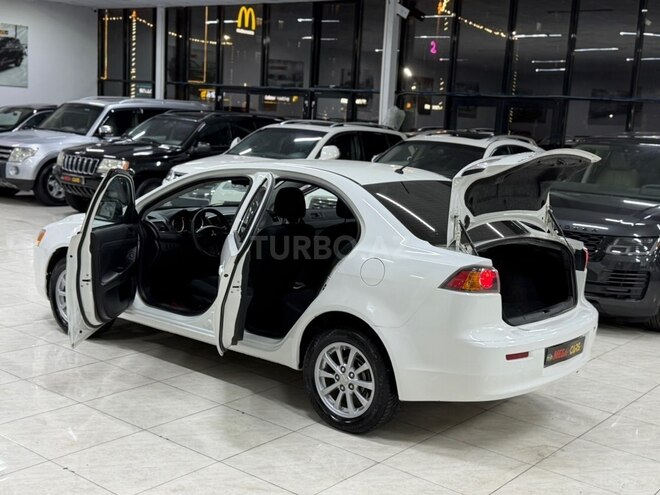 Mitsubishi Lancer-19