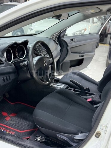Mitsubishi Lancer-21