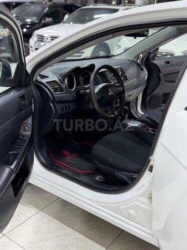 Mitsubishi Lancer-20