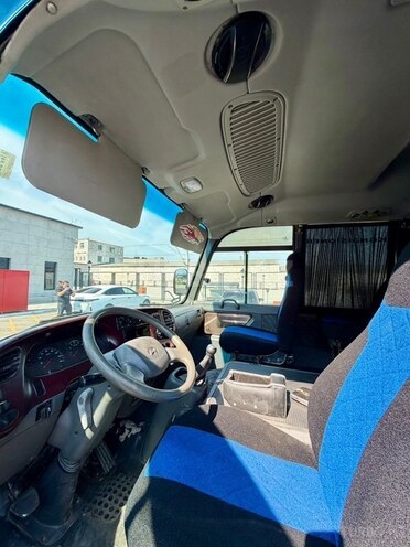 Hyundai County-9