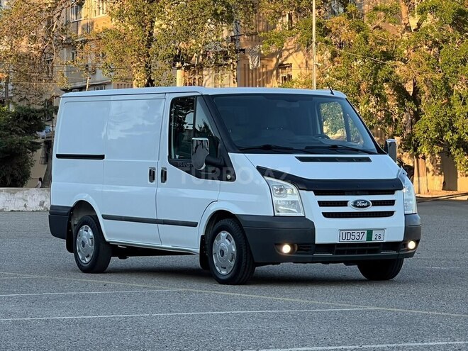 Ford Transit-2