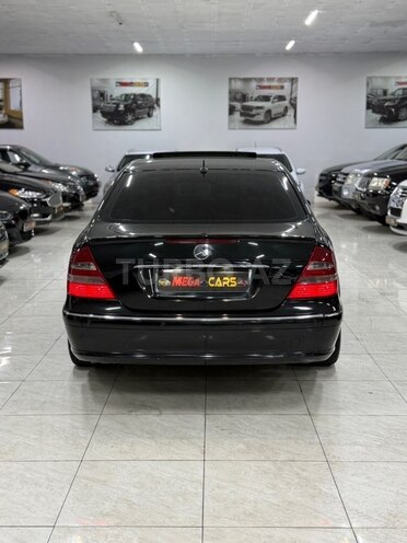 Mercedes E 240-6